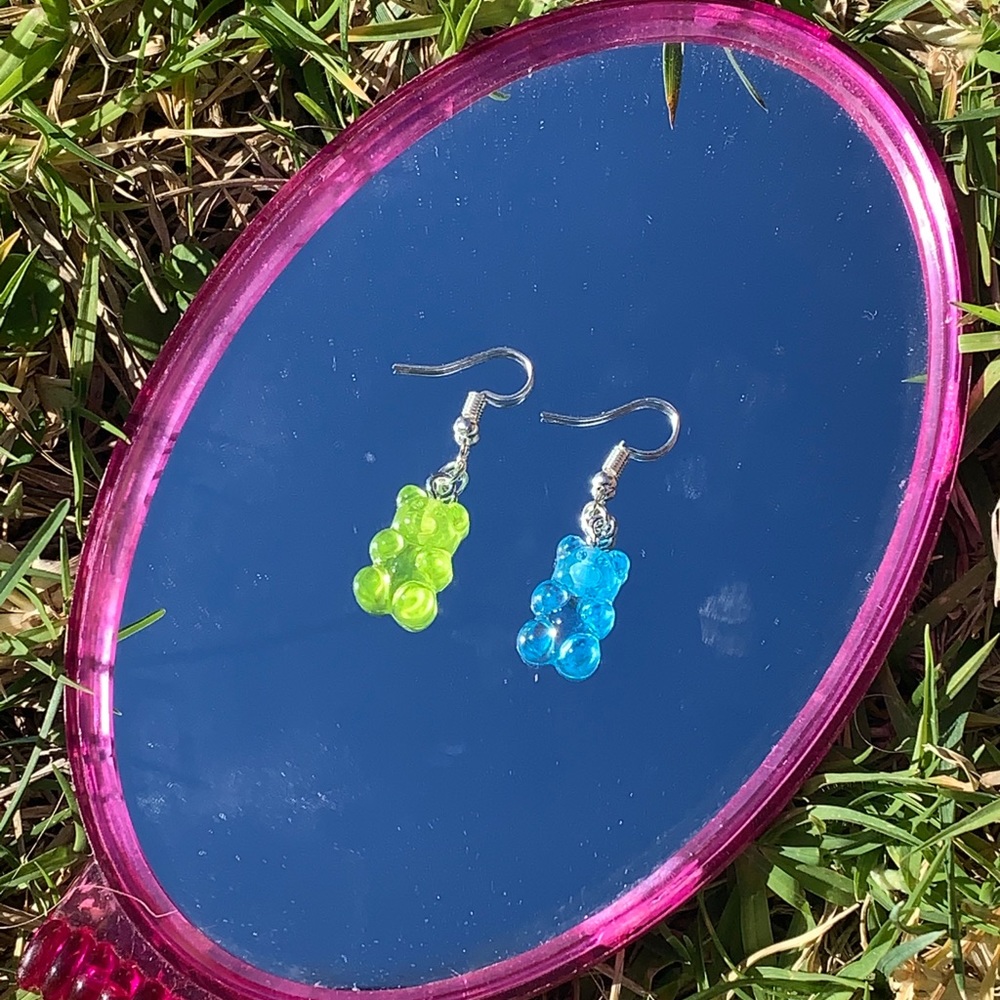 Green and blue gummy bear earrings!💚💙